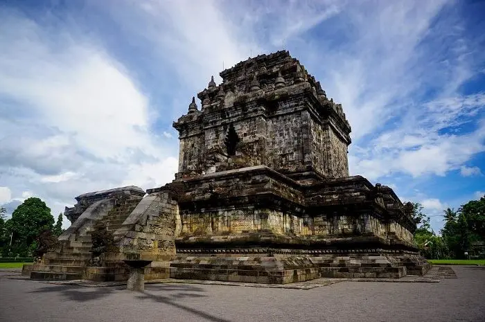 Candi Mendut, Pesona Candi Peninggalan Dinasti Syailendra di Malang