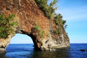 Tempat Wisata Populer di Ambon yang Menarik Kunjungi