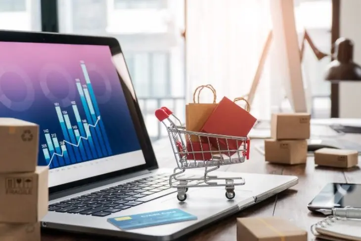 Fintech vs e-Commerce: Startup Mana yang Lebih Menjanjikan?